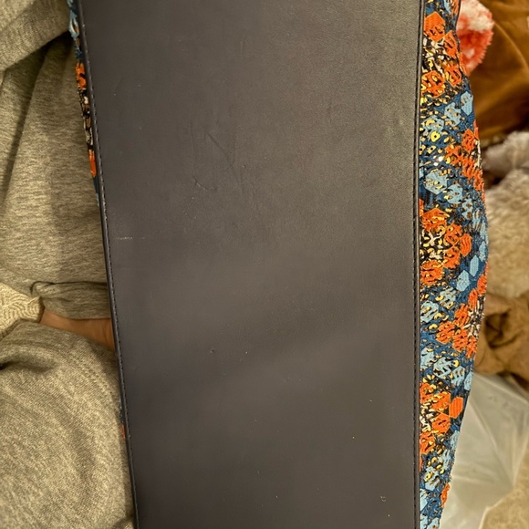 Vera Bradley Marrakesh Beads Summer Sparkle Large Tote Bag - Picture 5 of 5